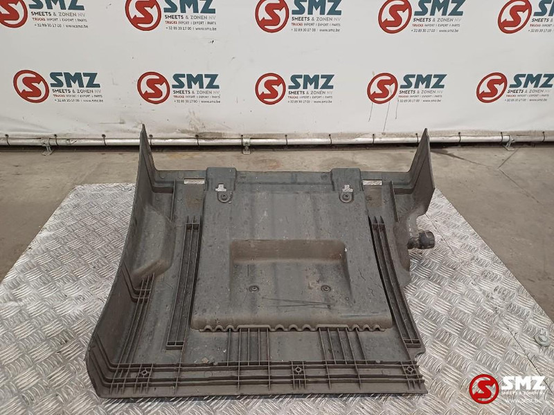 Renault Occ spatbord rechts Renault - Carrosserie et extérieur pour Camion: photos 5 Renault Occ spatbord rechts Renault - Carrosserie et extérieur pour Camion: photos 5