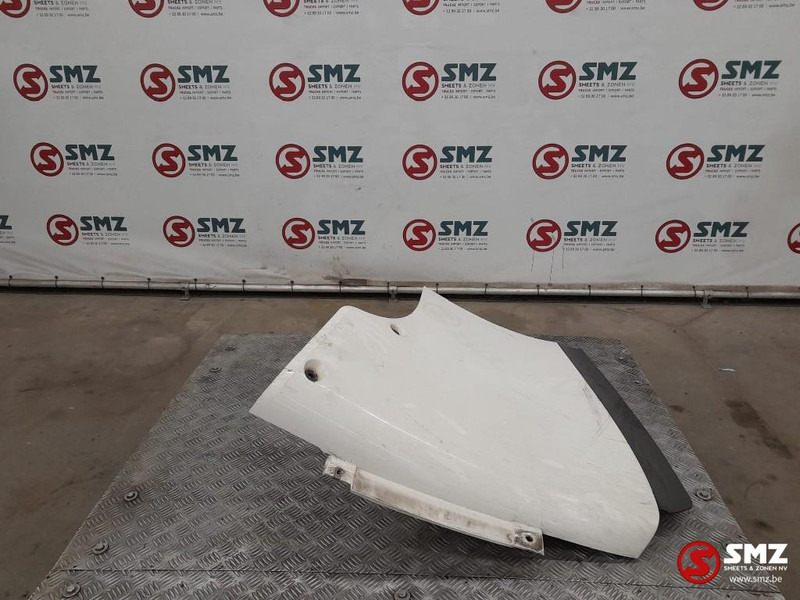 Scania Occ cabinespoiler rechtsboven Scania - Aérodynamique/ Spoilers pour Camion: photos 2 Scania Occ cabinespoiler rechtsboven Scania - Aérodynamique/ Spoilers pour Camion: photos 2