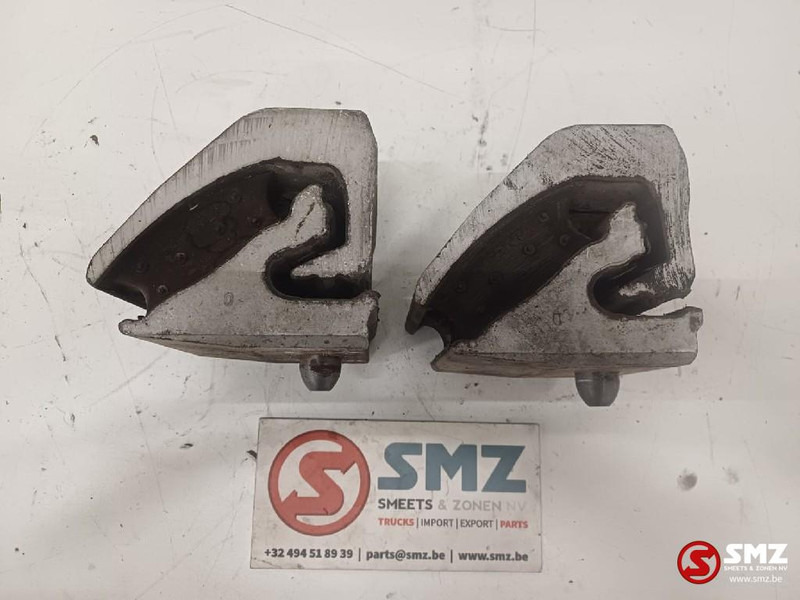 Scania Occ set motorsteunen Scania - Support de moteur pour Camion: photos 3 Scania Occ set motorsteunen Scania - Support de moteur pour Camion: photos 3