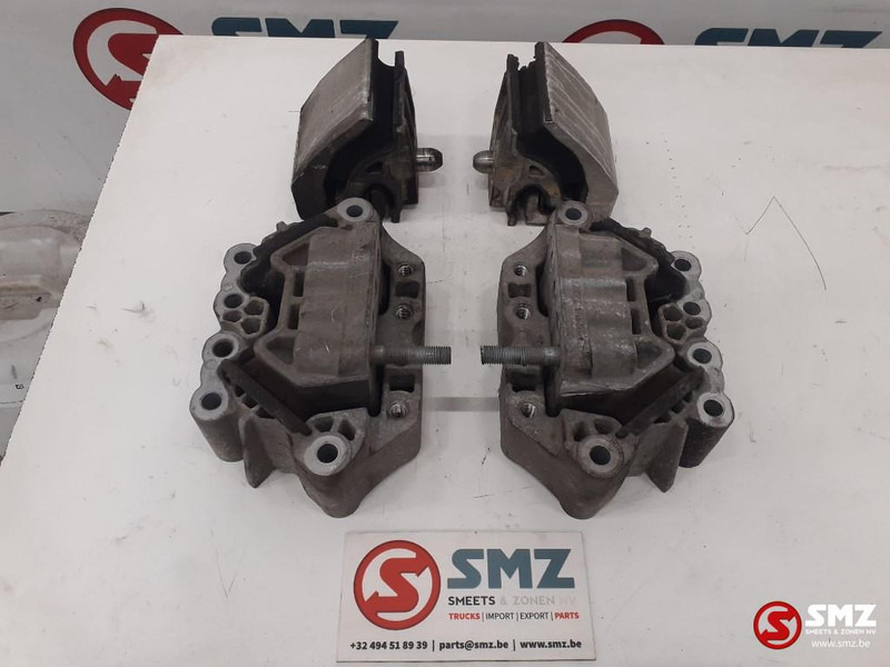 Scania Occ set motorsteunen Scania - Support de moteur pour Camion: photos 1 Scania Occ set motorsteunen Scania - Support de moteur pour Camion: photos 1