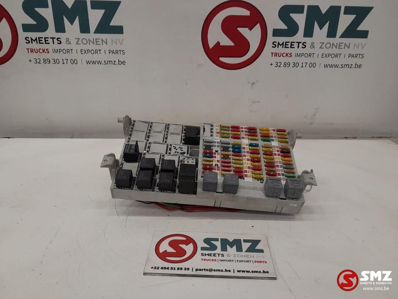 Scania Occ zekeringkast Scania - Système électrique pour Camion: photos 1 Scania Occ zekeringkast Scania - Système électrique pour Camion: photos 1