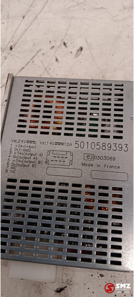 Volvo Occ omvormer 24V-12V Volvo - Bloc de gestion pour Camion: photos 2 Volvo Occ omvormer 24V-12V Volvo - Bloc de gestion pour Camion: photos 2
