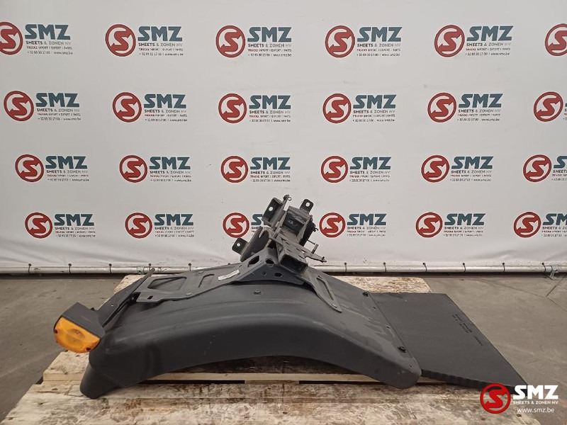 Volvo Occ spatbord cabine achter L/R + spatbordsteun Vol - Carrosserie et extérieur pour Camion: photos 1 Volvo Occ spatbord cabine achter L/R + spatbordsteun Vol - Carrosserie et extérieur pour Camion: photos 1