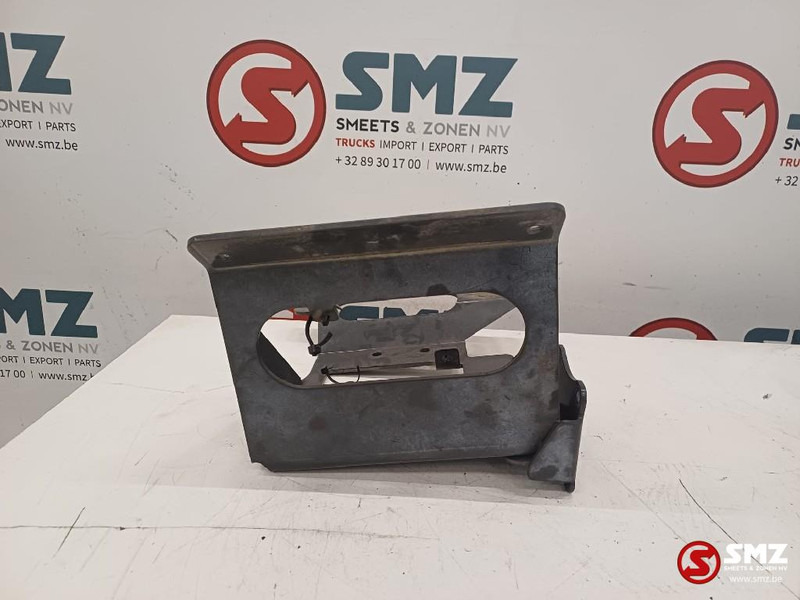 Volvo Occ spatbordsteun vooras rechtsachter Volvo - Carrosserie et extérieur pour Camion: photos 3 Volvo Occ spatbordsteun vooras rechtsachter Volvo - Carrosserie et extérieur pour Camion: photos 3