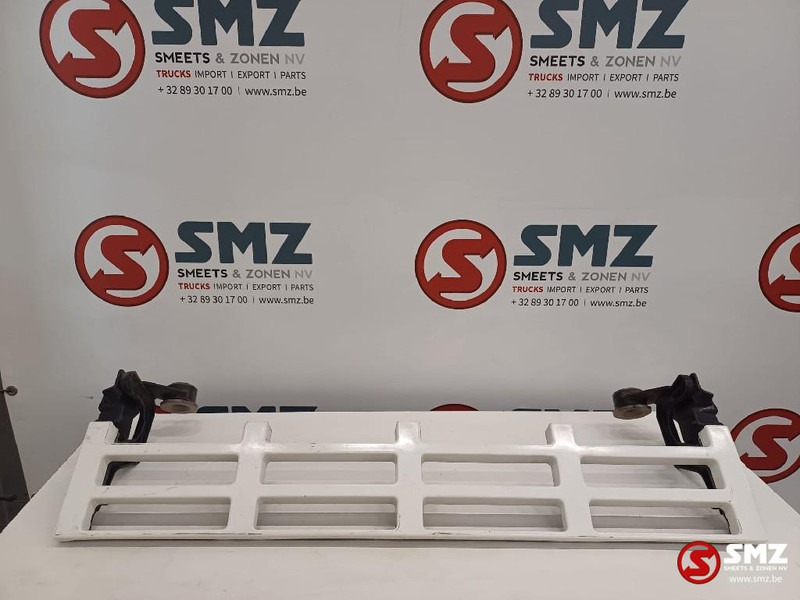 Volvo Occ voorgrille + scharnieren Volvo - Calandre pour Camion: photos 1 Volvo Occ voorgrille + scharnieren Volvo - Calandre pour Camion: photos 1