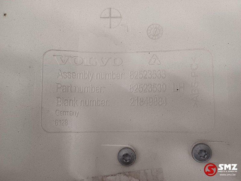 Volvo Occ windgeleider links Volvo - Cabine et intérieur pour Camion: photos 5 Volvo Occ windgeleider links Volvo - Cabine et intérieur pour Camion: photos 5