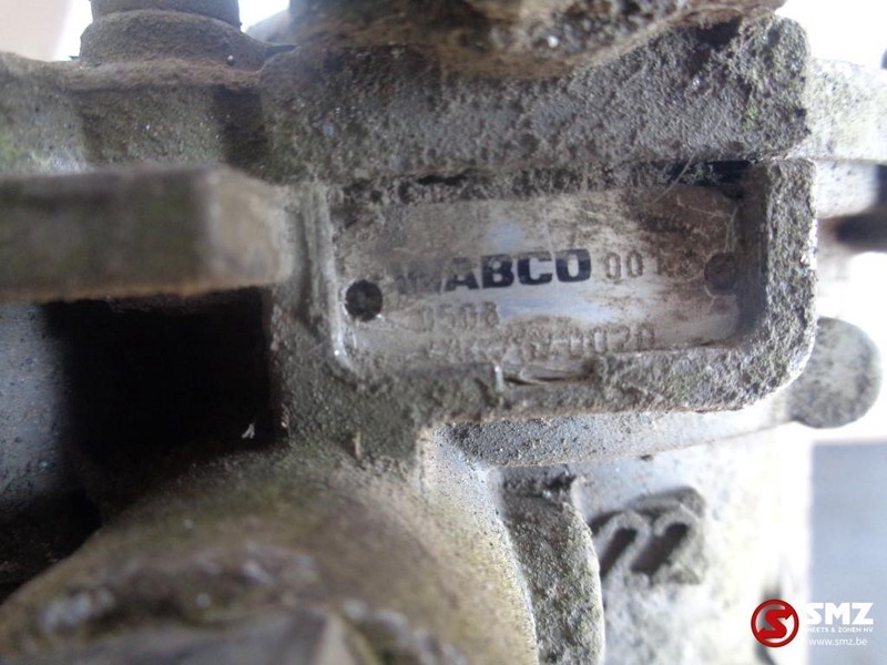Wabco Occ wabcostuurventiel volgwagen 4802040020 - Valve de frein pour Camion: photos 3 Wabco Occ wabcostuurventiel volgwagen 4802040020 - Valve de frein pour Camion: photos 3