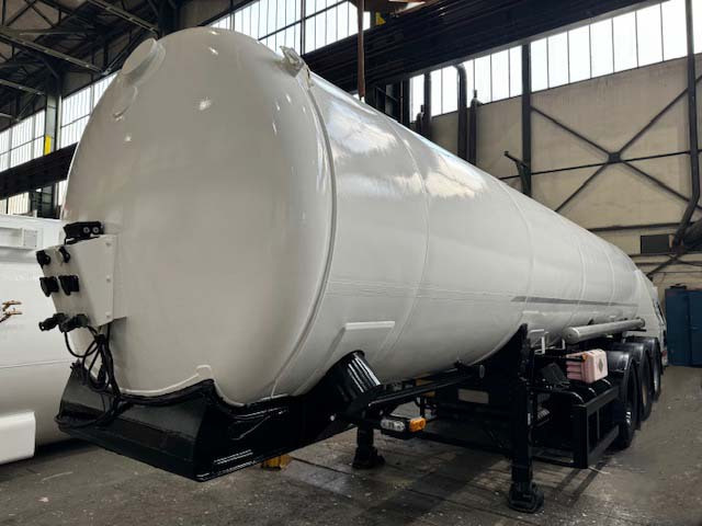 CRYOLOR Gas tank semi-trailer cryogenic used for nitrogen, argon, oxygen, LIN, LOX, LAR. - Semi-remorque citerne: photos 2 CRYOLOR Gas tank semi-trailer cryogenic used for nitrogen, argon, oxygen, LIN, LOX, LAR. - Semi-remorque citerne: photos 2