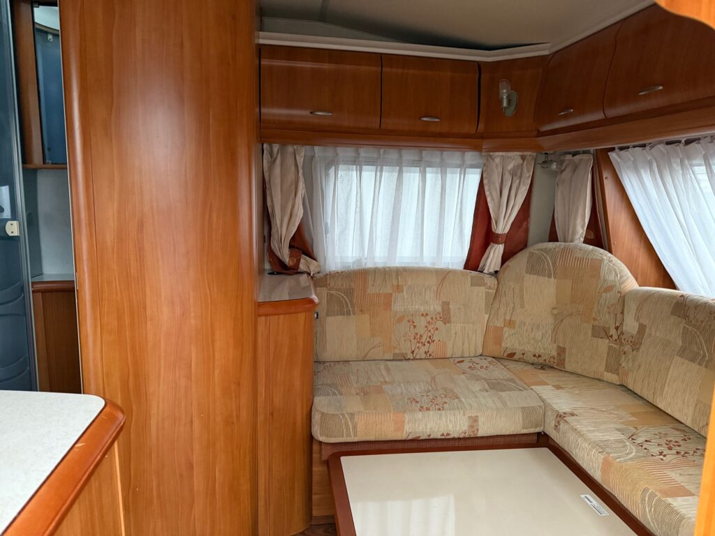 Hobby Excellent 460 LU 2008 - Caravane: photos 5 Hobby Excellent 460 LU 2008 - Caravane: photos 5