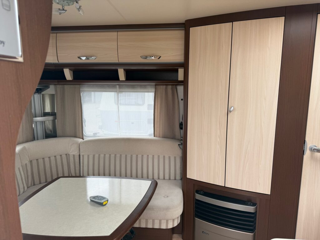 Hobby Prestige 495 UL 2013 - Caravane: photos 5 Hobby Prestige 495 UL 2013 - Caravane: photos 5