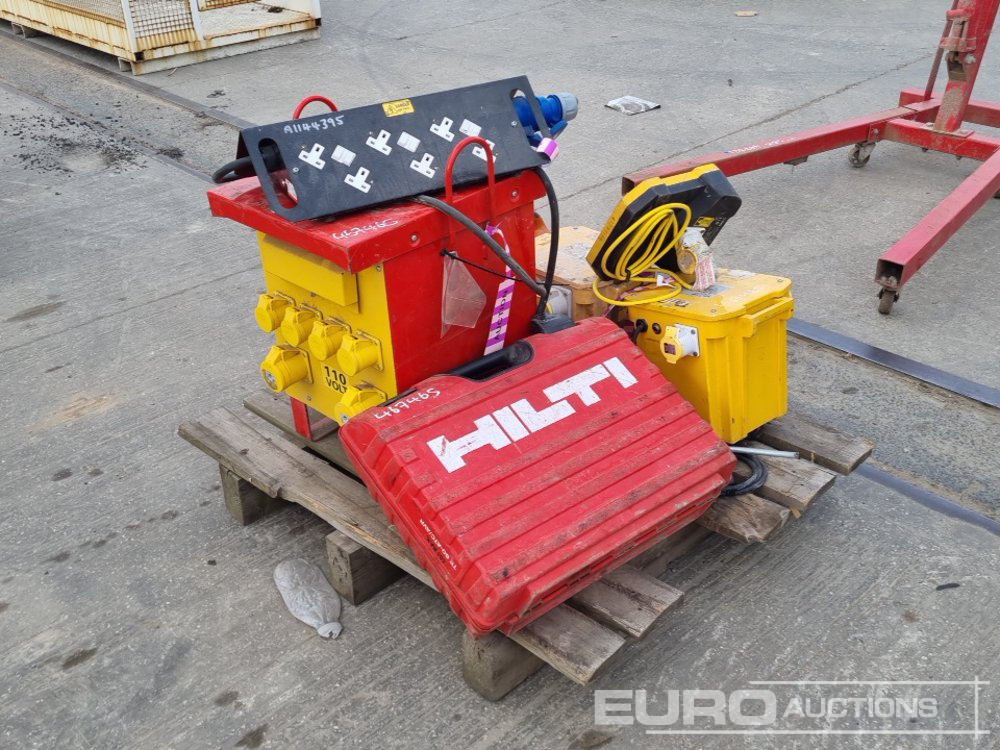 110 Volt Transformer (2 of), 230 Volt Distribution Box, 110Volt Site Transformer, 110 Volt Elite Light, Stihl Petrol Quick Cut Saw, Hilti TE 60-AVC/AVR 110 Volt Hammer Drill - Matériel de chantier: photos 1 110 Volt Transformer (2 of), 230 Volt Distribution Box, 110Volt Site Transformer, 110 Volt Elite Light, Stihl Petrol Quick Cut Saw, Hilti TE 60-AVC/AVR 110 Volt Hammer Drill - Matériel de chantier: photos 1