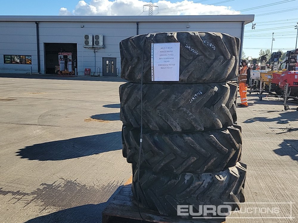 15.5/80-24 Tyre (4 of) - Pneu: photos 4 15.5/80-24 Tyre (4 of) - Pneu: photos 4