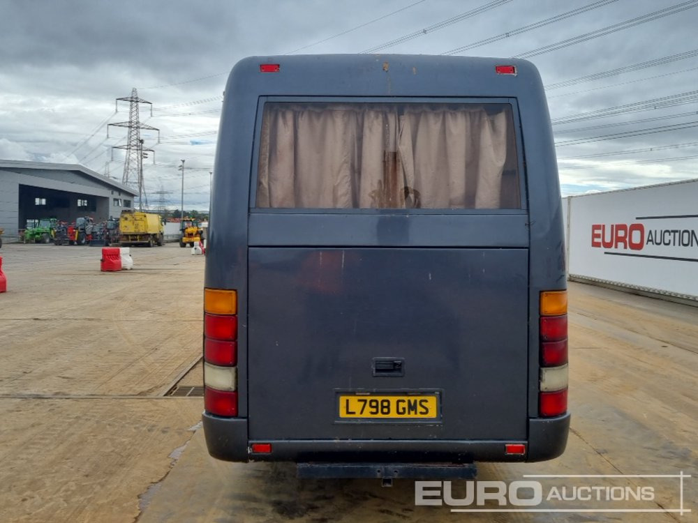 1993 Caetano 4x2 5 Berth Motorhome, Sink, Fridge Freezer, Oven & Hob, Wash Room, Diesel Heater, Solar Panels, Awning, Manual Gearbox - Fourgon aménagé: photos 4 1993 Caetano 4x2 5 Berth Motorhome, Sink, Fridge Freezer, Oven & Hob, Wash Room, Diesel Heater, Solar Panels, Awning, Manual Gearbox - Fourgon aménagé: photos 4