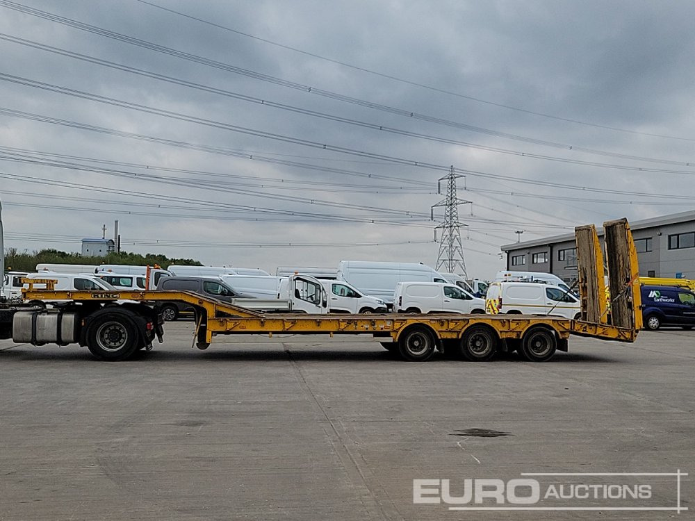 1998 King trailers Tri Axle Step Frame Low Loader Trailer, Neck Ramps, Out Riggers, Hydraulic Ramps - Semi-remorque surbaissé: photos 2 1998 King trailers Tri Axle Step Frame Low Loader Trailer, Neck Ramps, Out Riggers, Hydraulic Ramps - Semi-remorque surbaissé: photos 2