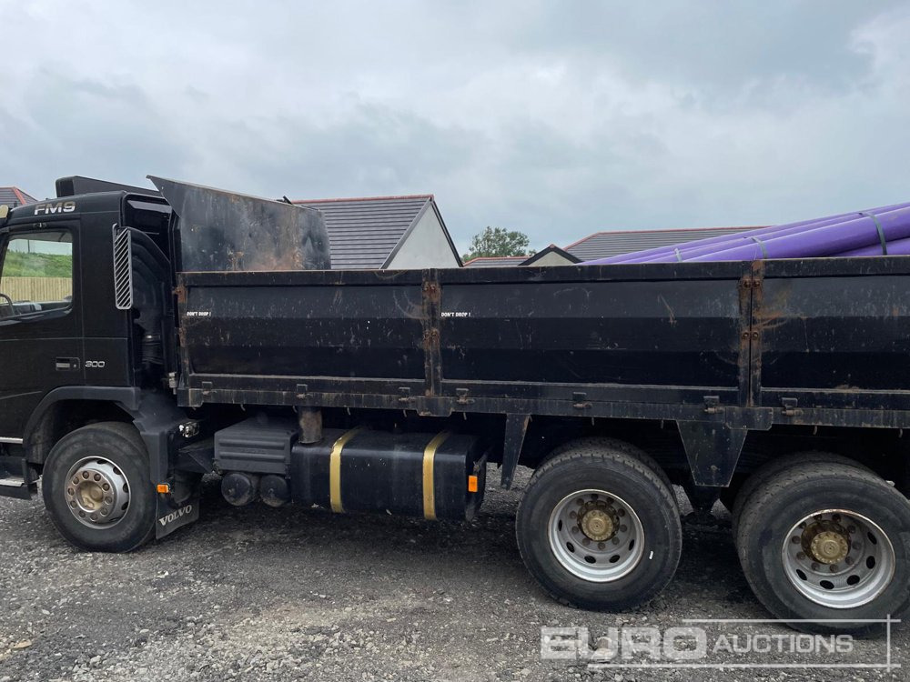 2003 Volvo FM9 320 - Camion benne: photos 1 2003 Volvo FM9 320 - Camion benne: photos 1