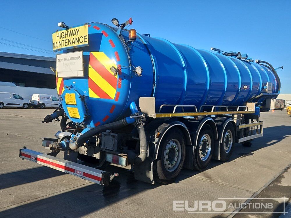 2004 Whale Tri Axle Tanker Trailer, Rear Lifting Axle - Remorque citerne: photos 5 2004 Whale Tri Axle Tanker Trailer, Rear Lifting Axle - Remorque citerne: photos 5