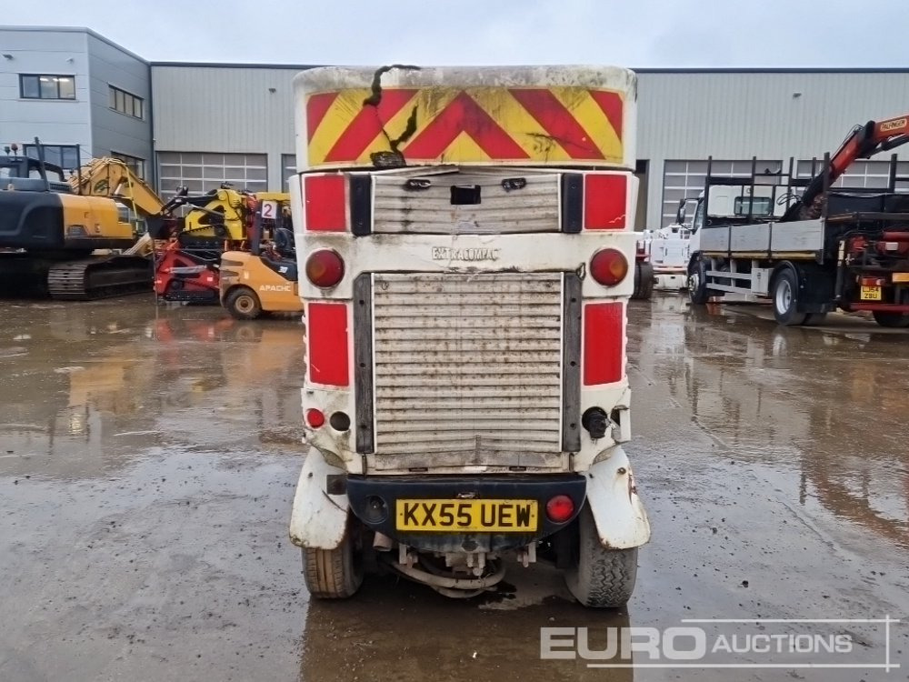 2005 Mathieu Yno Azura2 - Balayeuse de voirie: photos 4 2005 Mathieu Yno Azura2 - Balayeuse de voirie: photos 4