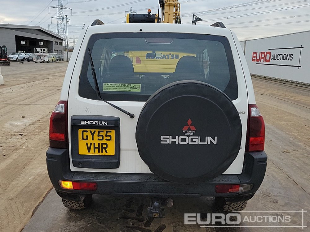 2005 Mitsubishi Shogun - SUV: photos 4 2005 Mitsubishi Shogun - SUV: photos 4
