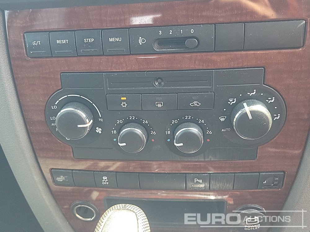 SUV 2006 Jeep Grand Cherokee: photos 32
