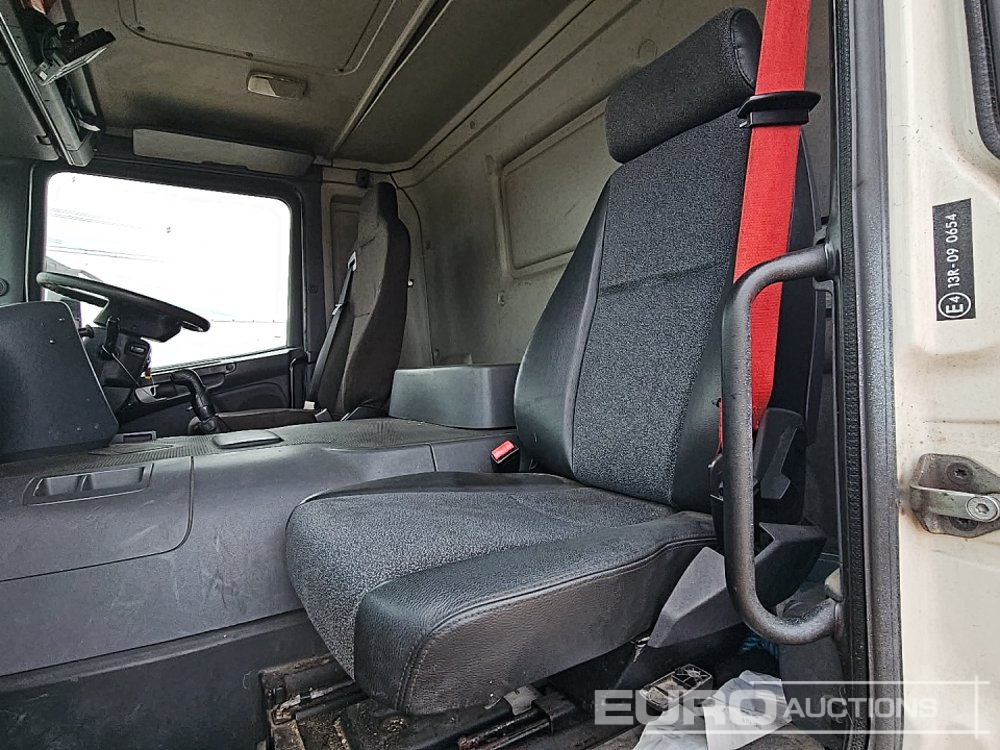 Camion citerne 2006 Scania P340: photos 39