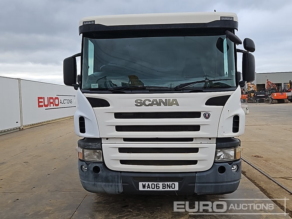Camion citerne 2006 Scania P340: photos 8