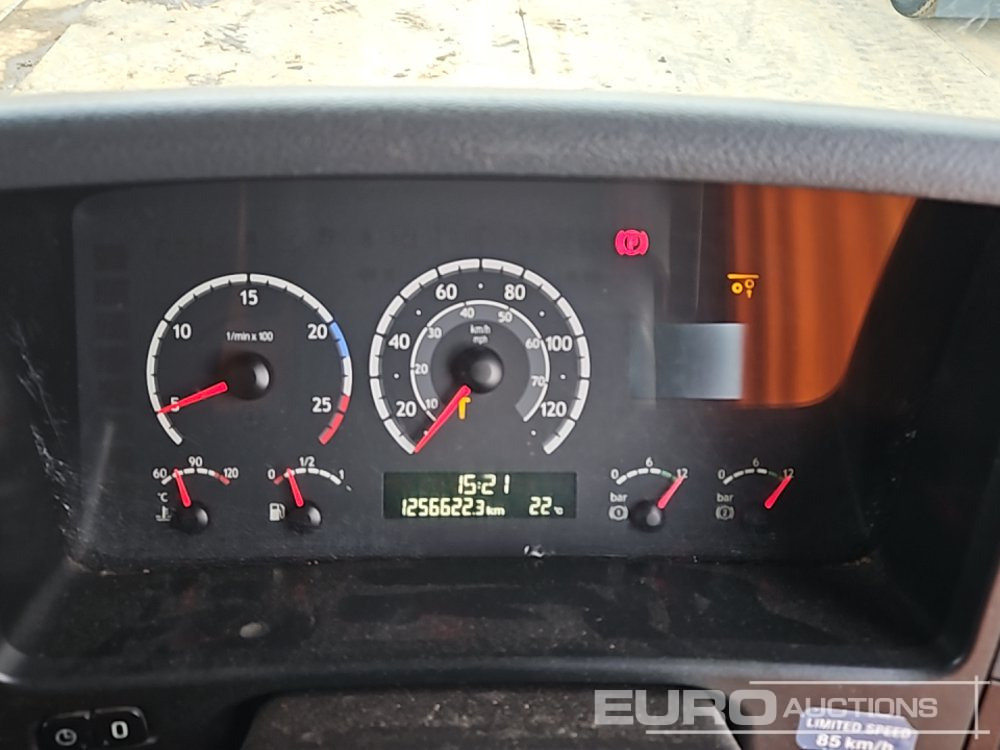 Camion citerne 2006 Scania P340: photos 47
