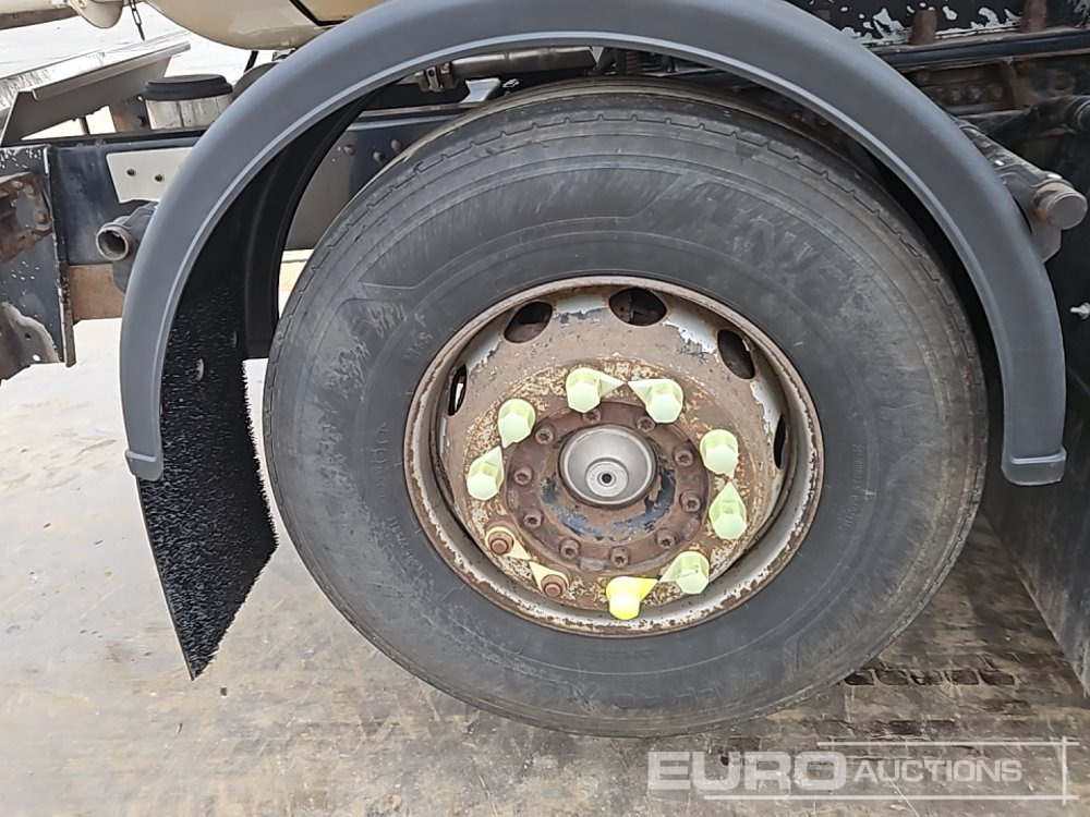 Camion citerne 2006 Scania P340: photos 13