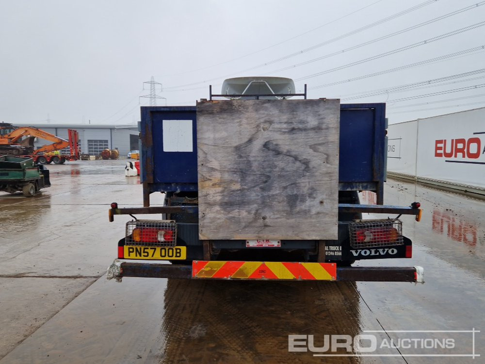2007 Volvo FL240 - Camion plateau: photos 4 2007 Volvo FL240 - Camion plateau: photos 4
