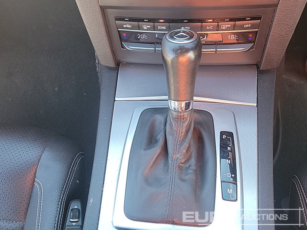 Voiture 2009 Mercedes E250: photos 30