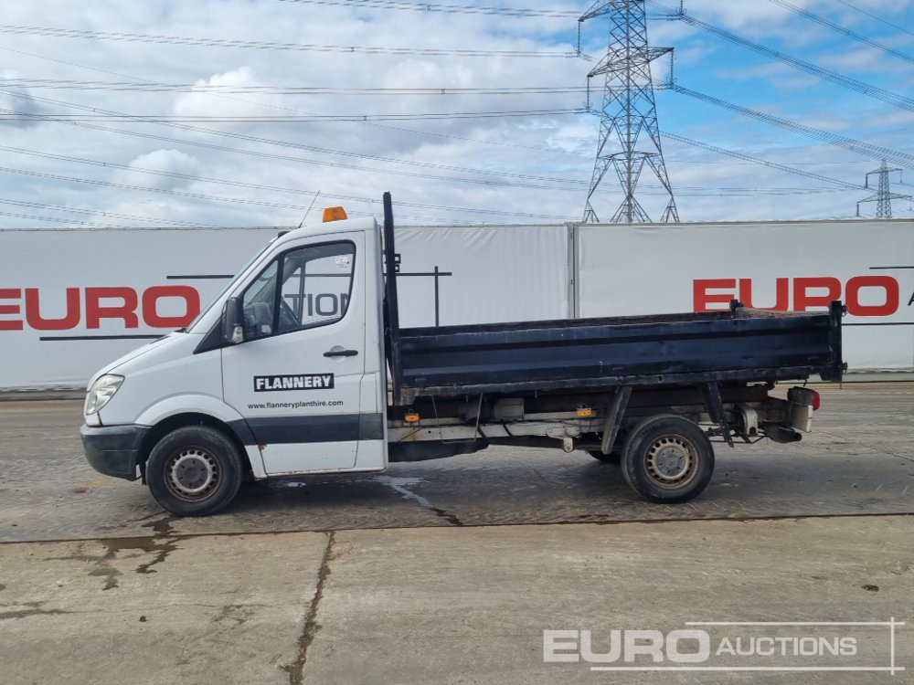 2009 Mercedes Sprinter 311 CDI - Utilitaire benne: photos 2 2009 Mercedes Sprinter 311 CDI - Utilitaire benne: photos 2