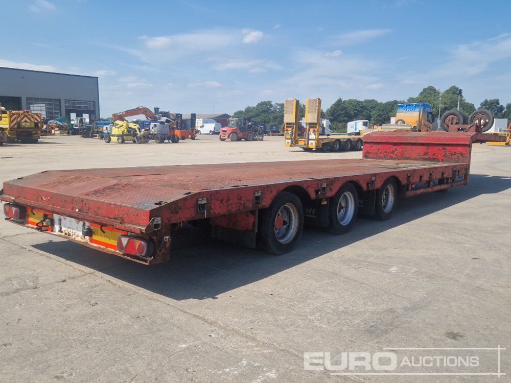 2009 TSR Tri Axle Extendable Stepframe Low Loader Trailer, Out Riggers, Rear Steer, Winch (Plating Certificate Available) - Semi-remorque plateau: photos 5 2009 TSR Tri Axle Extendable Stepframe Low Loader Trailer, Out Riggers, Rear Steer, Winch (Plating Certificate Available) - Semi-remorque plateau: photos 5