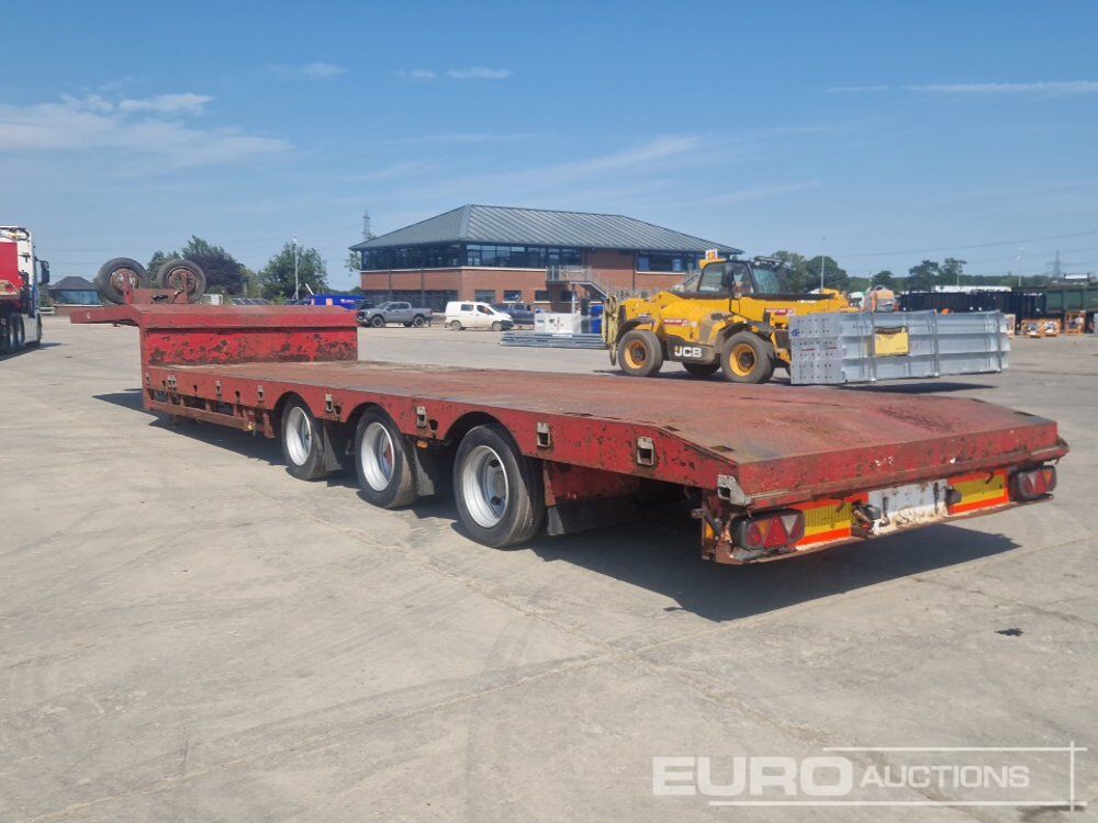2009 TSR Tri Axle Extendable Stepframe Low Loader Trailer, Out Riggers, Rear Steer, Winch (Plating Certificate Available) - Semi-remorque plateau: photos 3 2009 TSR Tri Axle Extendable Stepframe Low Loader Trailer, Out Riggers, Rear Steer, Winch (Plating Certificate Available) - Semi-remorque plateau: photos 3