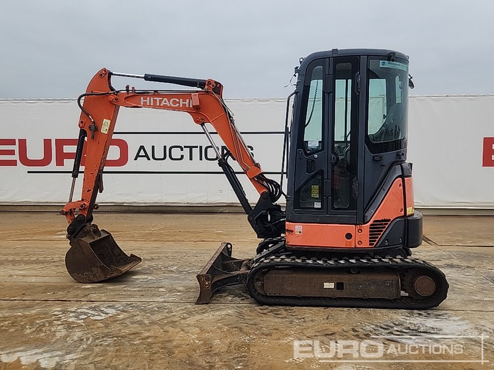 2011 Hitachi ZX29U-3 CLR - Mini pelle: photos 2 2011 Hitachi ZX29U-3 CLR - Mini pelle: photos 2