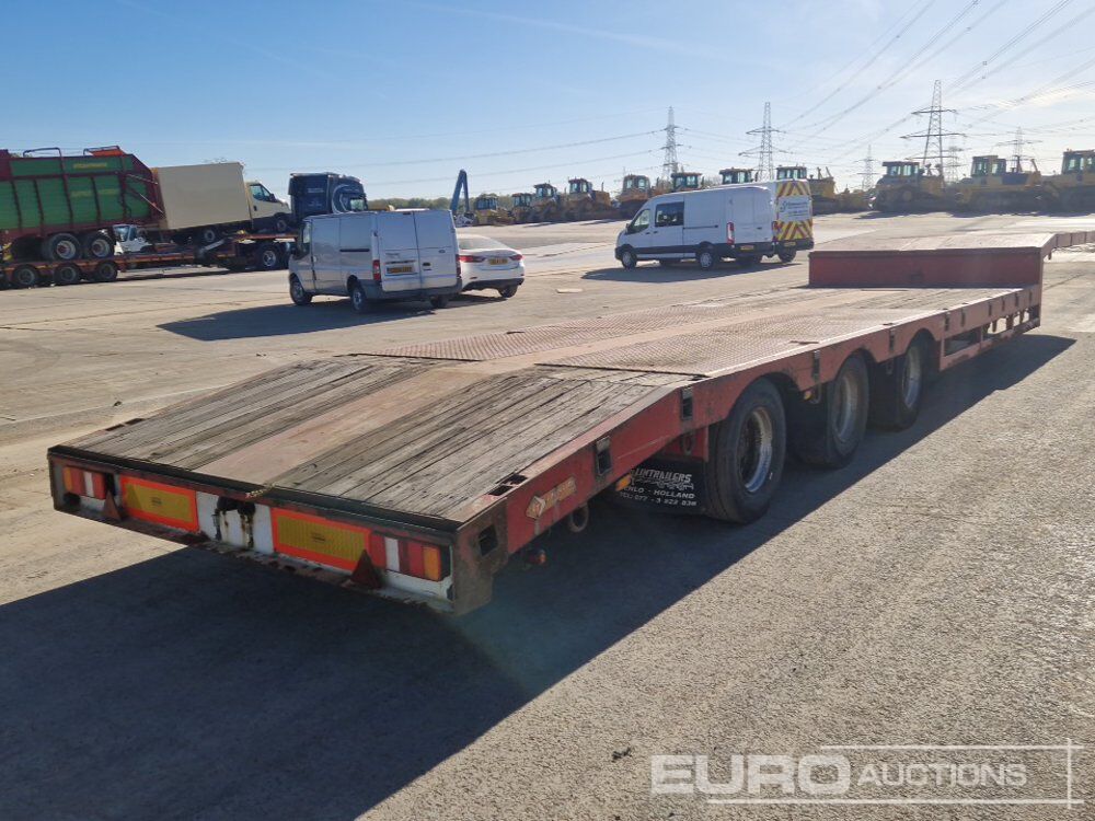 2011 Lin Trailers Tri Axle Extendable Step Frame Low Loader Trailer, Outriggers, Rear Steer - Semi-remorque surbaissé: photos 5 2011 Lin Trailers Tri Axle Extendable Step Frame Low Loader Trailer, Outriggers, Rear Steer - Semi-remorque surbaissé: photos 5