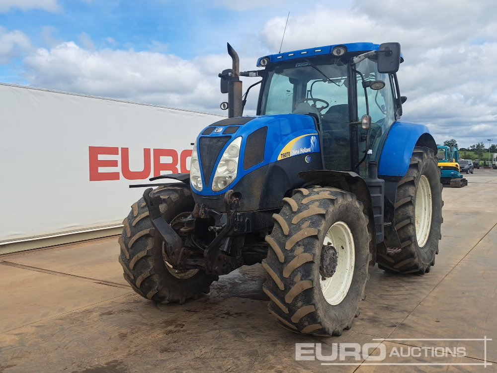 2011 New Holland T6070 - Tracteur agricole: photos 1 2011 New Holland T6070 - Tracteur agricole: photos 1