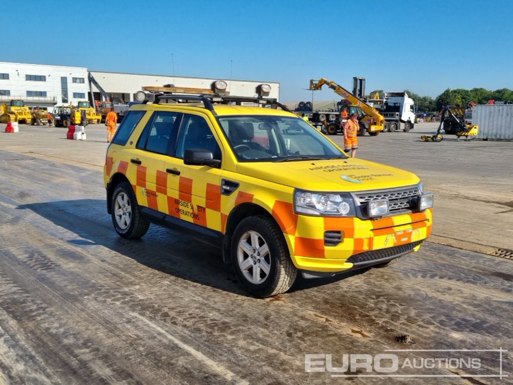 SUV 2012 Land Rover Freelander: photos 7