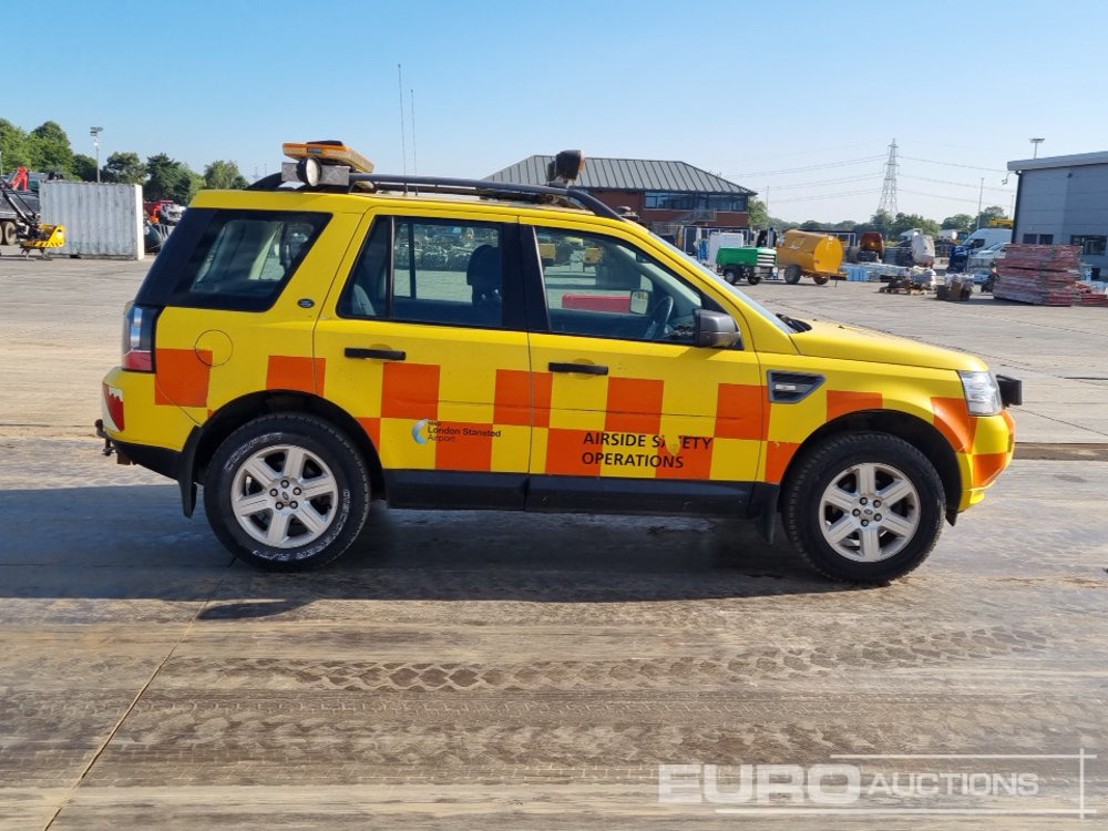 SUV 2012 Land Rover Freelander: photos 6