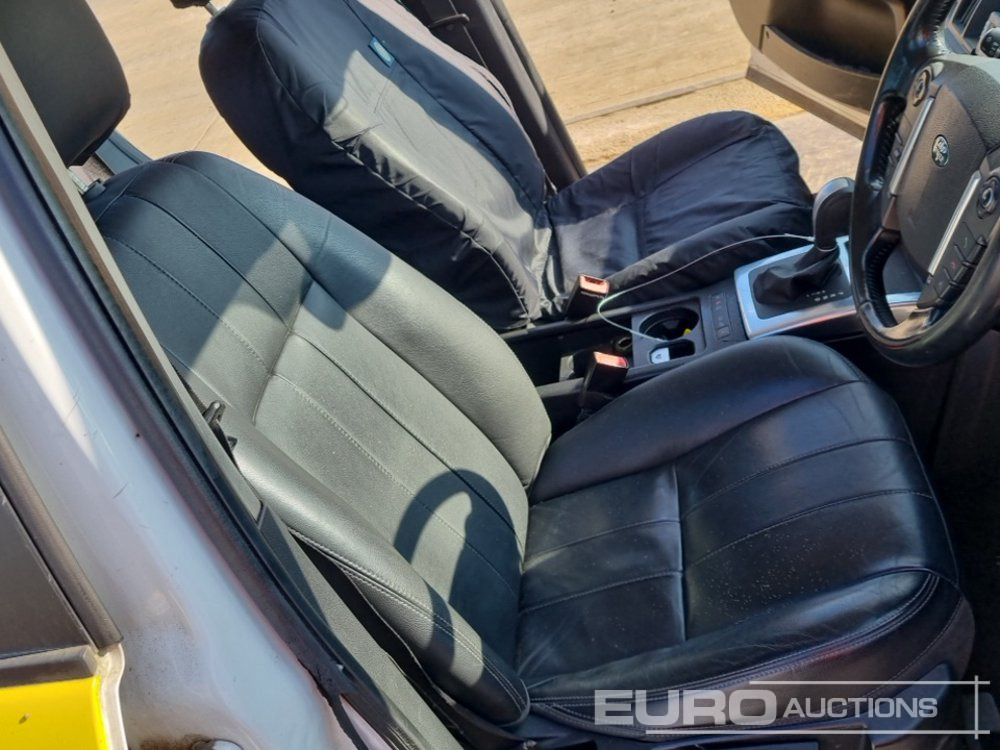 SUV 2012 Land Rover Freelander: photos 28
