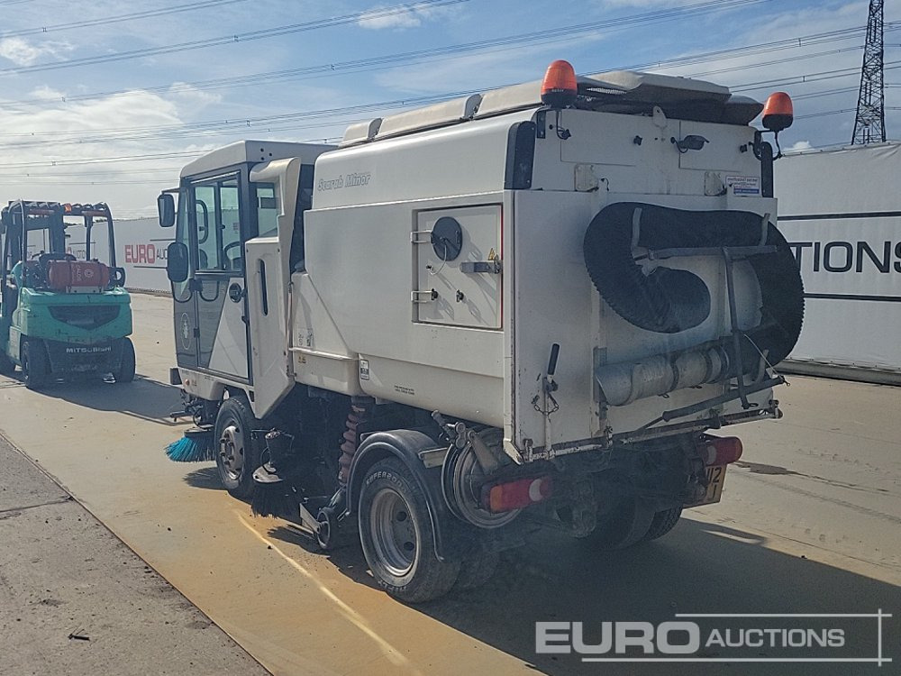 2012 Scarab 4x2 Road Sweeper, Reverse Camera, A/C - Balayeuse de voirie: photos 3 2012 Scarab 4x2 Road Sweeper, Reverse Camera, A/C - Balayeuse de voirie: photos 3