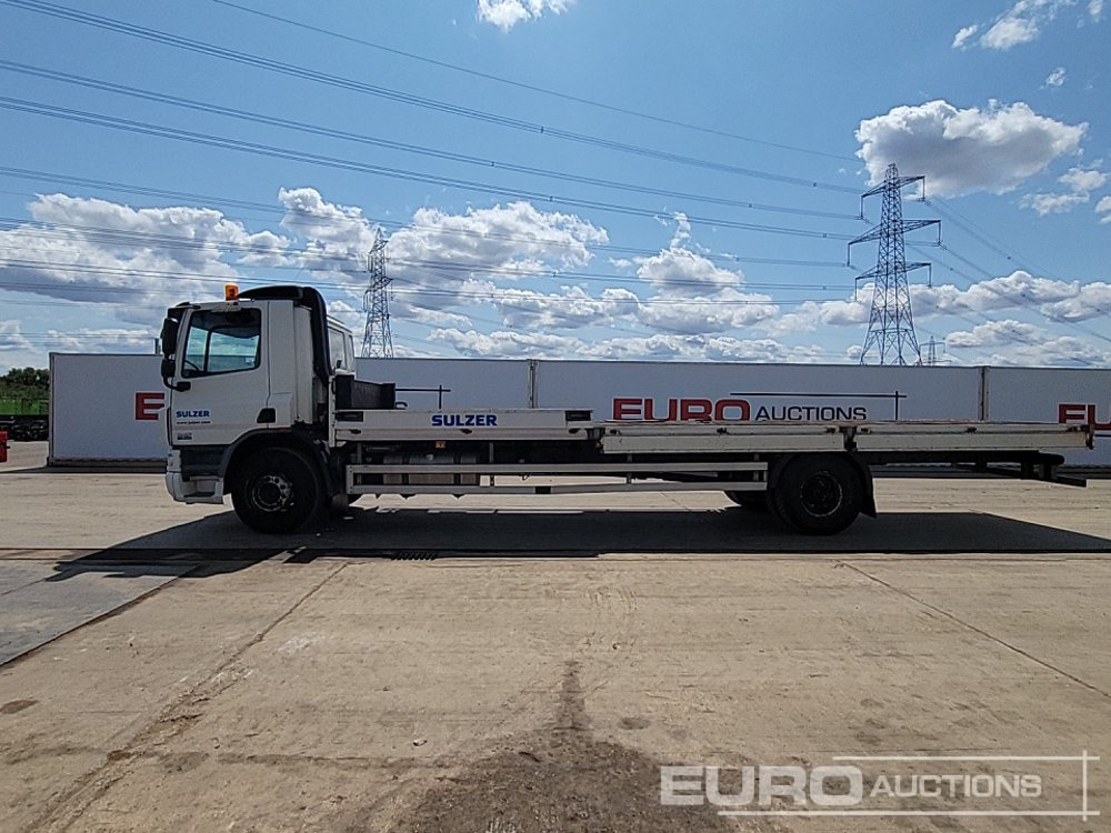 2013 DAF CF65.300 - Camion plateau: photos 2 2013 DAF CF65.300 - Camion plateau: photos 2