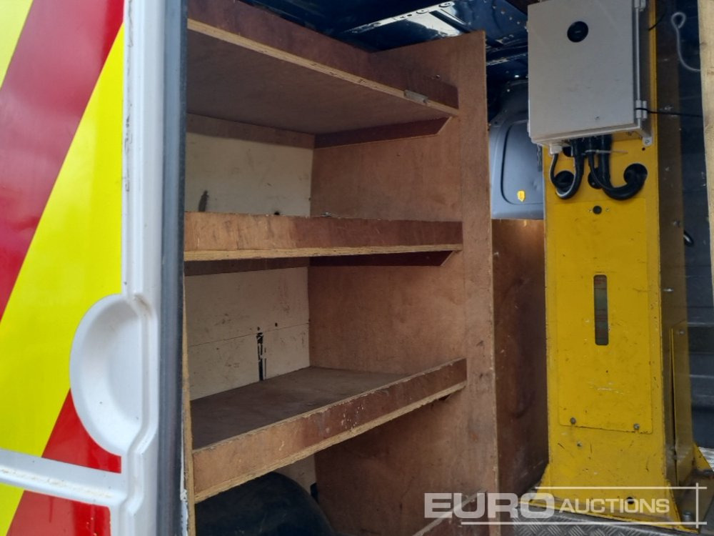 Camion avec nacelle 2013 Mercedes Sprinter: photos 28