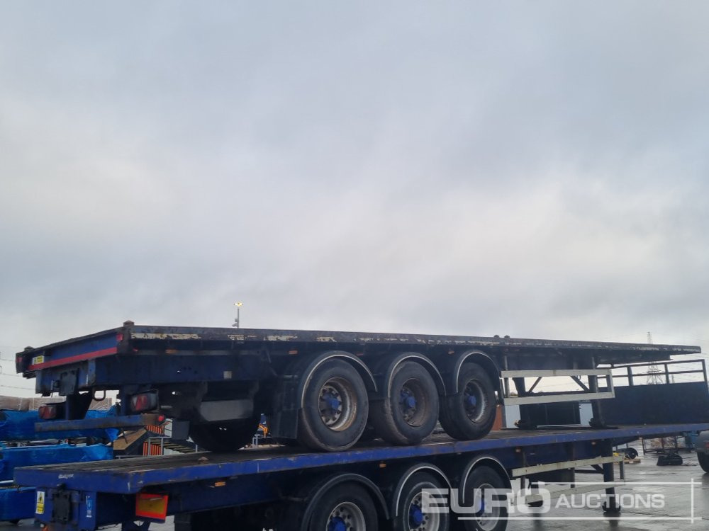 2013 SDC Tri Axle Flat Bed Trailer - Semi-remorque plateau: photos 5 2013 SDC Tri Axle Flat Bed Trailer - Semi-remorque plateau: photos 5