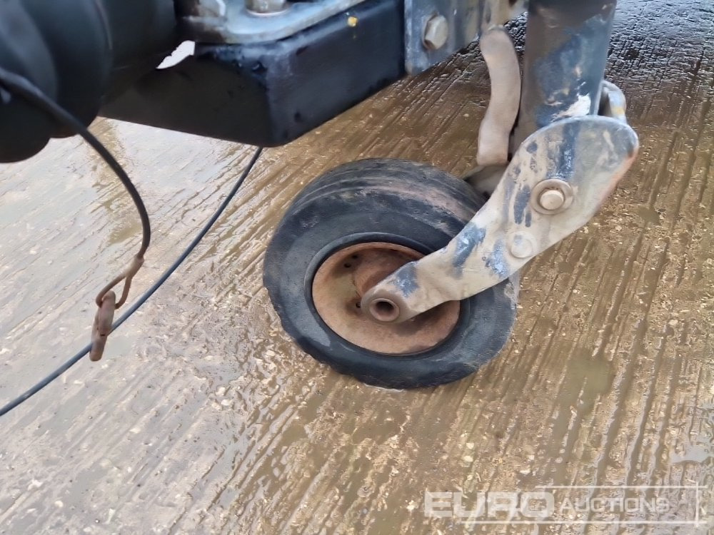 Mat d'éclairage 2013 Towerlight VB-9: photos 11 Mat d'éclairage 2013 Towerlight VB-9: photos 11