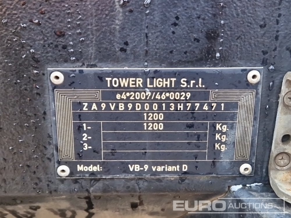 Mat d'éclairage 2013 Towerlight VB-9: photos 33 Mat d'éclairage 2013 Towerlight VB-9: photos 33