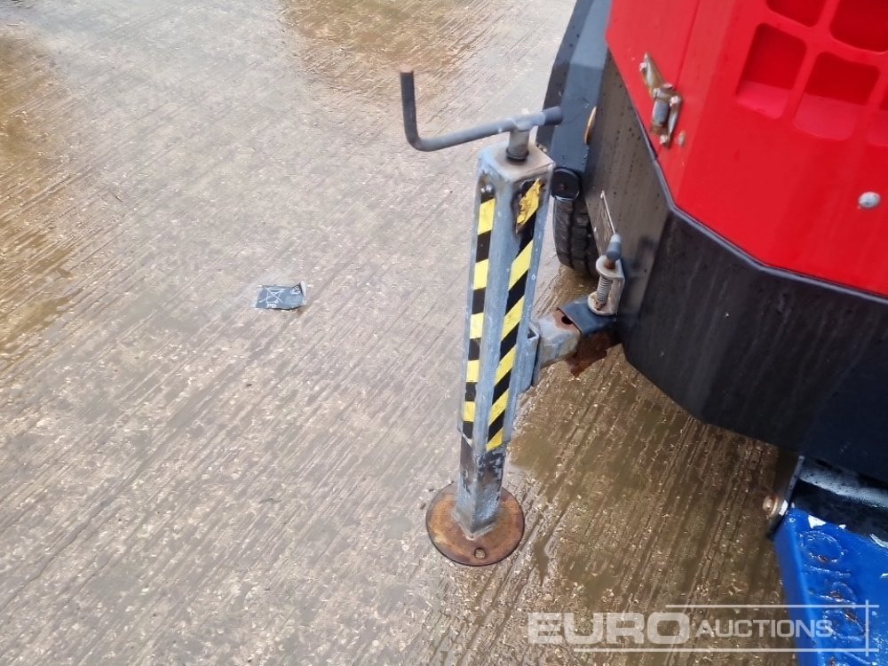 Mat d'éclairage 2013 Towerlight VB-9: photos 13 Mat d'éclairage 2013 Towerlight VB-9: photos 13