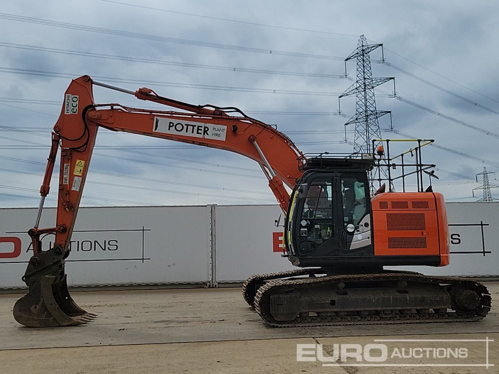 2014 Hitachi ZX225USRLC-5B - Pelle sur chenille: photos 2 2014 Hitachi ZX225USRLC-5B - Pelle sur chenille: photos 2