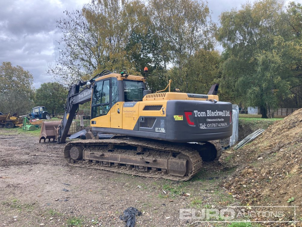 2014 Volvo EC220DL - Pelle sur chenille: photos 3 2014 Volvo EC220DL - Pelle sur chenille: photos 3