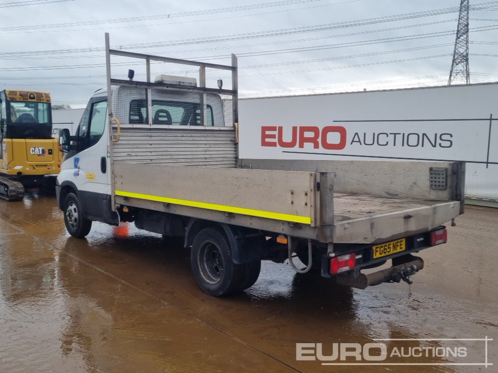 2015 Iveco Daily 35C13D - Utilitaire plateau: photos 3 2015 Iveco Daily 35C13D - Utilitaire plateau: photos 3