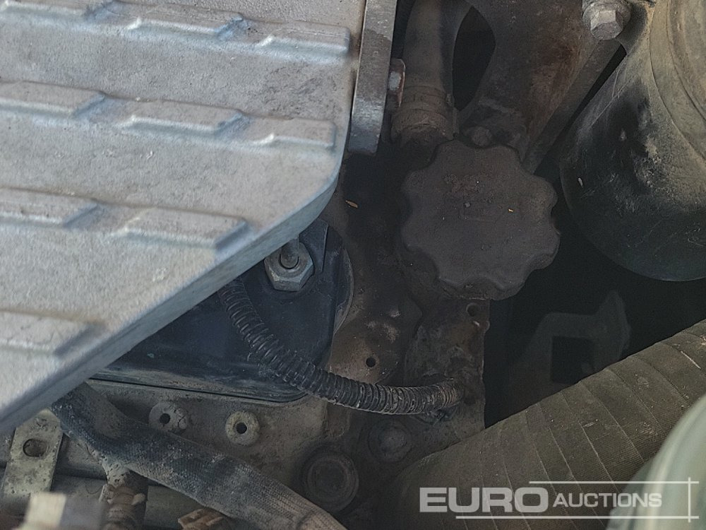 Pelle sur chenille 2015 JCB JS160: photos 39