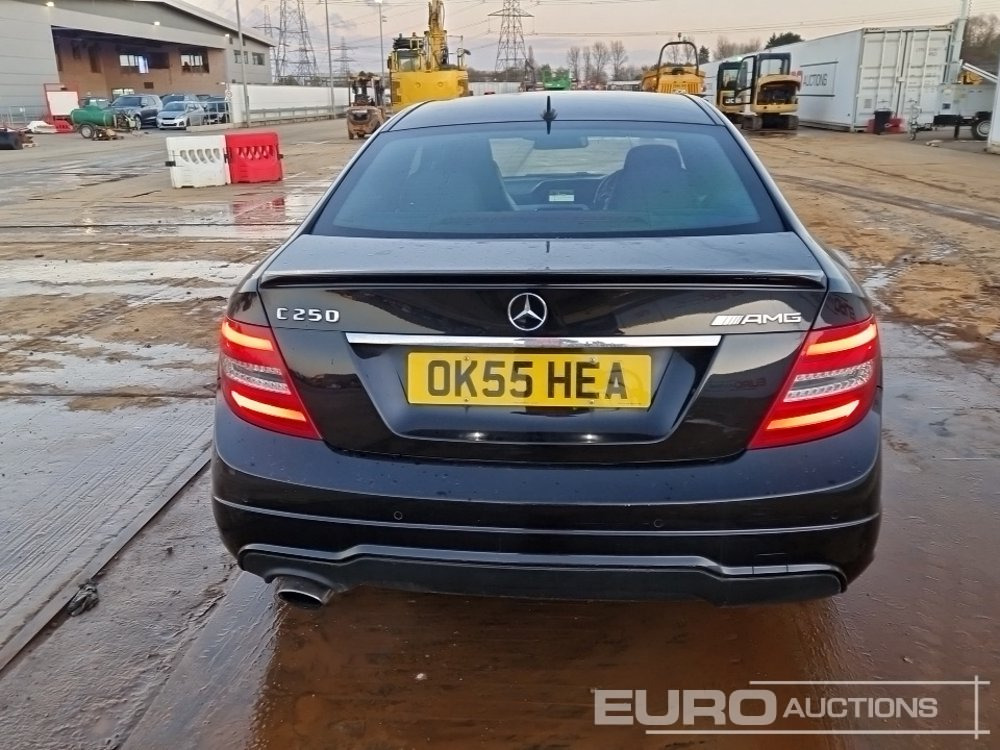 2015 Mercedes C250 AMG - Voiture: photos 4 2015 Mercedes C250 AMG - Voiture: photos 4